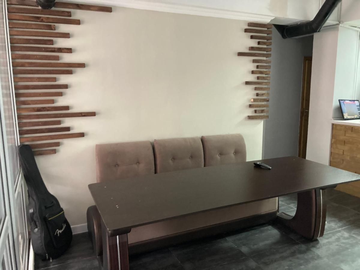 Hostel Del Luna Almaty Luaran gambar
