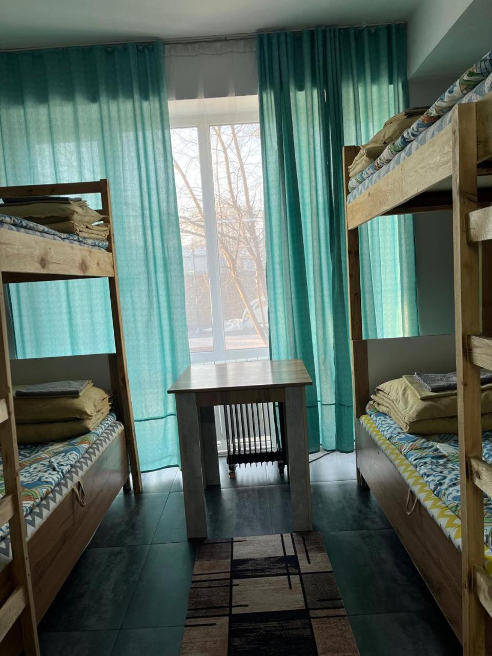 Hostel Del Luna Almaty Luaran gambar