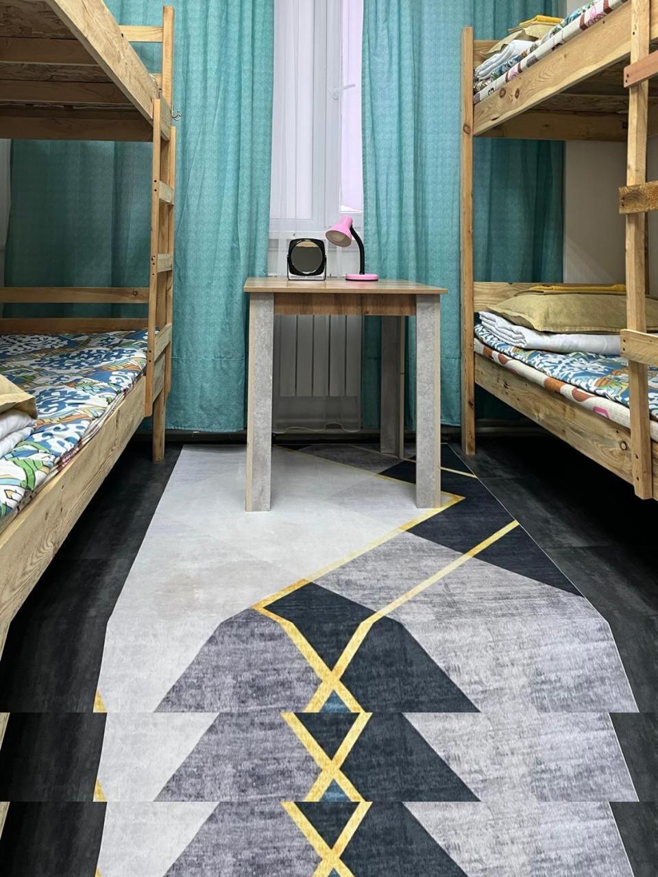 Hostel Del Luna Almaty Luaran gambar